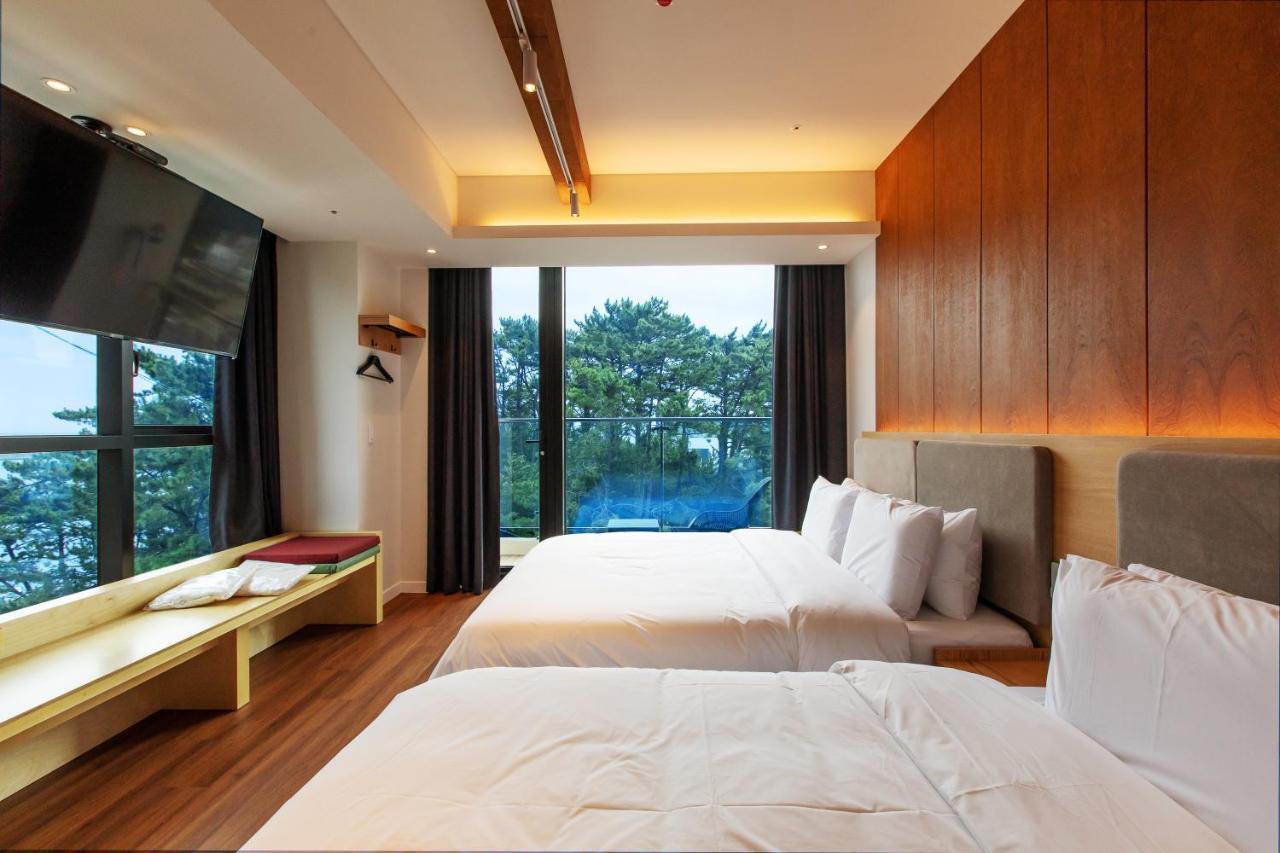 The Club Hotel Gijang Yeonhwari Busan Exterior photo